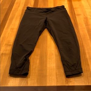 Lululemon Crop Pace Rival Pants Size 4 black